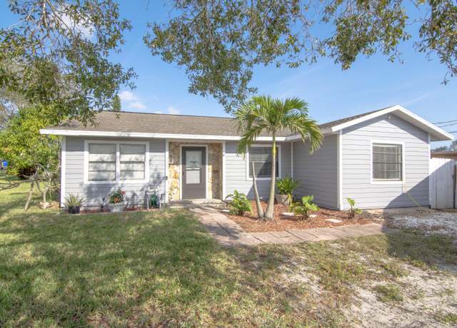 Property at 238 17th St SW, Vero Beach, FL 32962, 3 beds, 2 baths