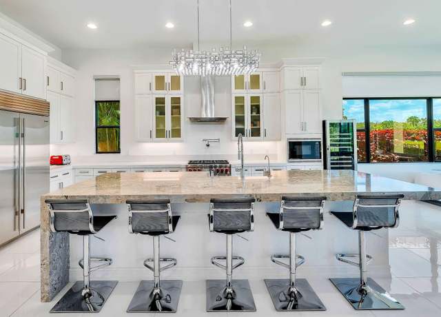 Property at 9219 Grand Prix Ln, Boynton Beach, FL 33472, 4 beds, 3.5 baths