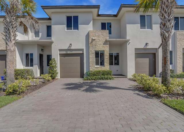 Property at 340 Pioneer Way, Royal Palm Beach, FL 33411, 3 beds, 2.5 baths