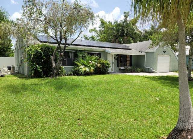Property at 679 SW Belmont Cir, Port Saint Lucie, FL 34953, 2 beds, 2 baths