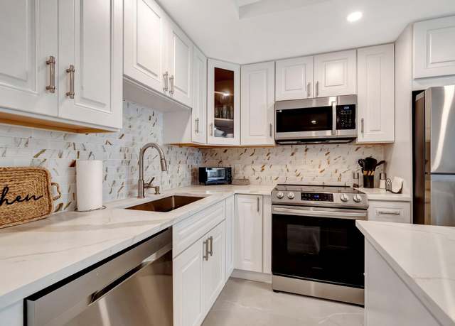 Property at 6 Lyndhurst A, Deerfield Beach, FL 33442, 1 bed, 1 bath
