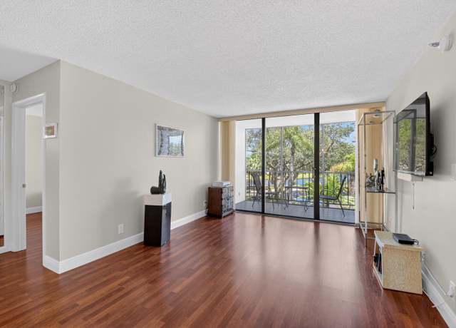 Property at 7847 Lakeside Blvd #1033, Boca Raton, FL 33434, 2 beds, 2 baths