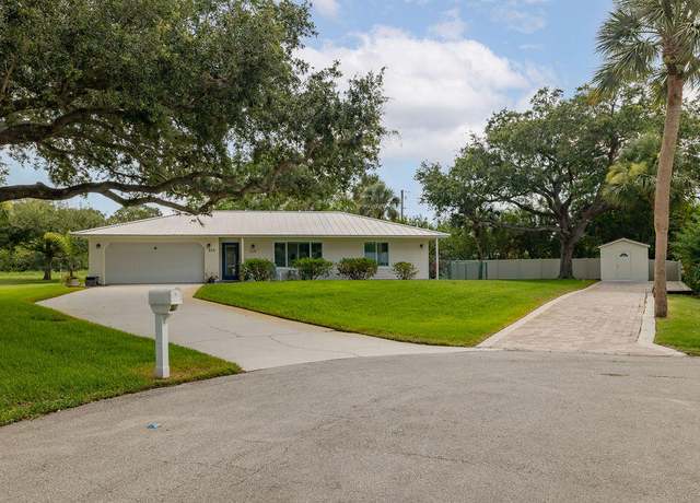 Property at 310 28th Ct SW, Vero Beach, FL 32968, 3 beds, 2 baths