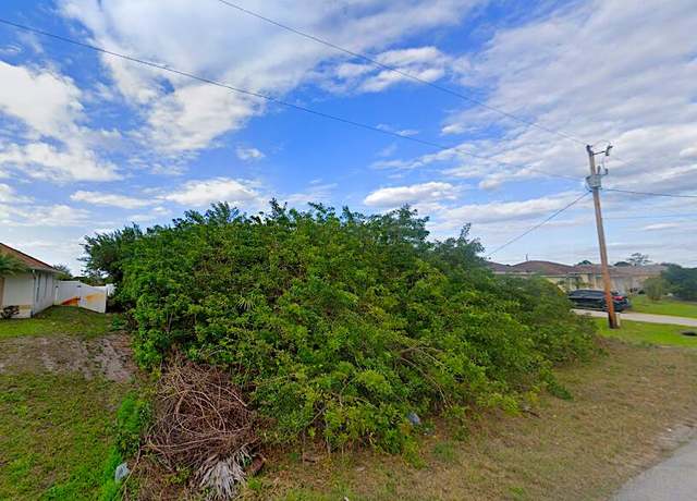 Property at 2706 27th St SW, Lehigh Acres, FL 33976
