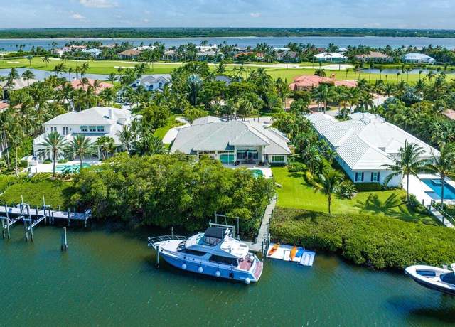 Property at 6980 SE Harbor Cir, Stuart, FL 34996, 4 beds, 4 baths
