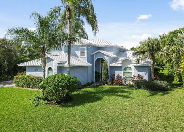 Property at 8397 SE Woodcrest Pl, Hobe Sound, FL 33455, 4 beds, 2.5 baths