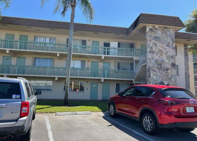 Property at 400 Village Green Cir W #118, Palm Springs, FL 33461, 1 bed, 1 bath