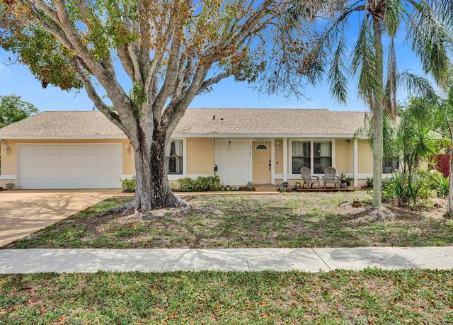 Property at 8340 Mildred Dr W, Boynton Beach, FL 33472, 3 beds, 2 baths