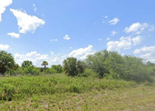 Property at 305 Houston Pl, Labelle, FL 33935