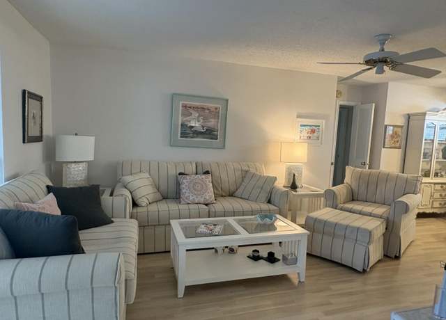 Property at 27 Colonial Club Dr #200, Boynton Beach, FL 33435, 2 beds, 2 baths