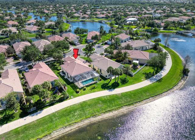 Property at 8283 Pine Cay Rd, Wellington, FL 33414, 3 beds, 2.5 baths