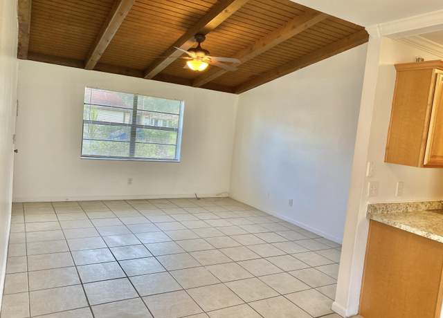 Property at 456 Glenwood Dr, West Palm Beach, FL 33415, 2 beds, 1 bath