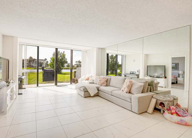 Property at 4272 Deste Ct #106, Lake Worth, FL 33467, 2 beds, 2 baths