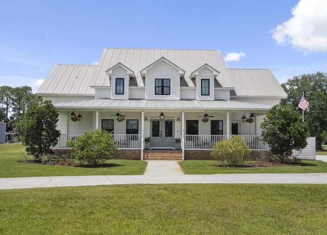 Property at 18500 Mach One Dr, Port Saint Lucie, FL 34987, 4 beds, 2.5 baths