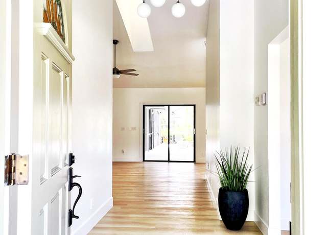 Property at 3345 Pine Hill Trl, Palm Beach Gardens, FL 33418, 3 beds, 2 baths