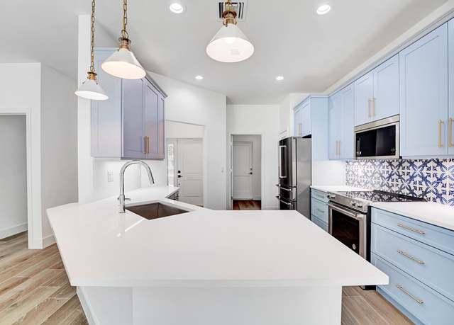 Property at 1085 26th St, Vero Beach, FL 32960, 4 beds, 2 baths