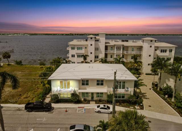 Property at 53 SE Seminole St Unit A, Stuart, FL 34994, 3 beds, 3.5 baths