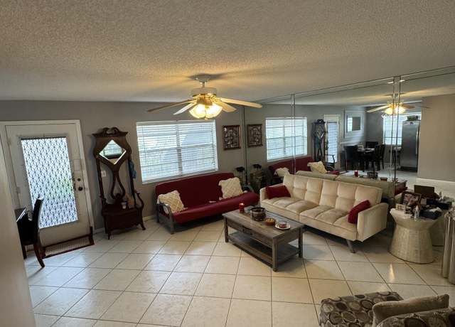 Property at 114 Flanders Unit C, Delray Beach, FL 33484, 2 beds, 2 baths