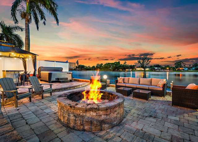 Property at 6613 Paul Mar Dr, Lantana, FL 33462, 4 beds, 3.5 baths