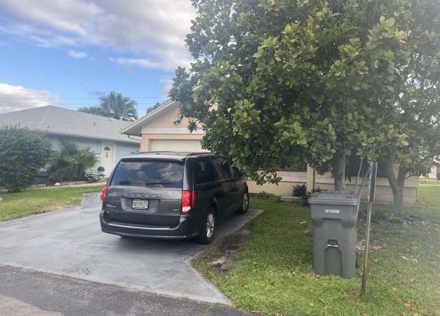 Property at 5240 Kim Ct, West Palm Beach, FL 33414, 3 beds, 2 baths