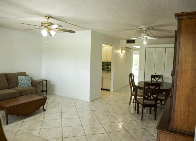 Property at 1301 SW 135th Ter Unit 212j, Pembroke Pines, FL 33027, 1 bed, 1.5 baths