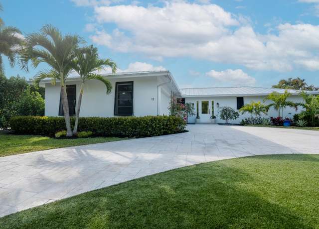 Property at 12 SE Hitching Post Cir, Tequesta, FL 33469, 3 beds, 2 baths