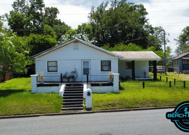 Property at 4235 Clay St, Marianna, FL 32446, 3 beds, 1 bath
