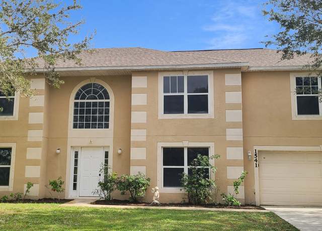 Property at 1541 SE Crown St, Port Saint Lucie, FL 34983, 5 beds, 2.5 baths