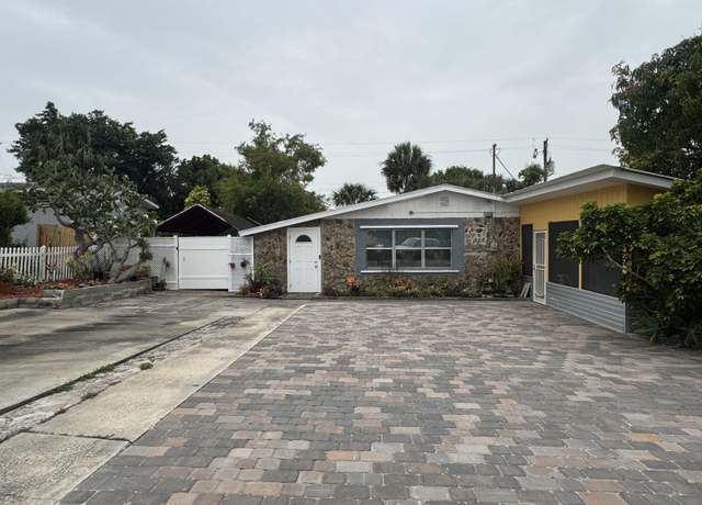 Property at 609 4th Pl SW, Vero Beach, FL 32962, 2 beds, 1 bath
