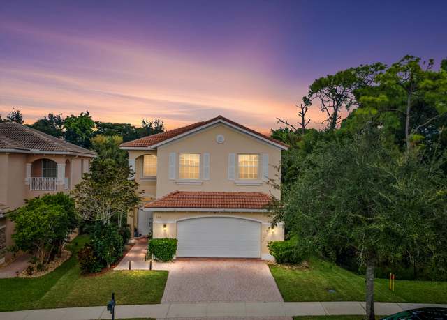 Property at 1104 NW Leonardo Cir, Port Saint Lucie, FL 34986, 4 beds, 2.5 baths