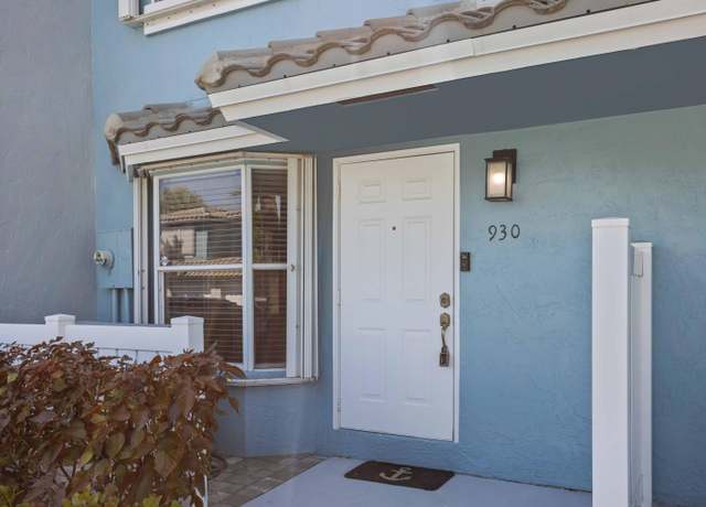 Property at 930 Jeffery St, Boca Raton, FL 33487, 2 beds, 2.5 baths