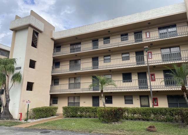 Property at 4760 Lucerne Lakes Blvd #305, Lake Worth, FL 33467, 1 bed, 1.5 baths