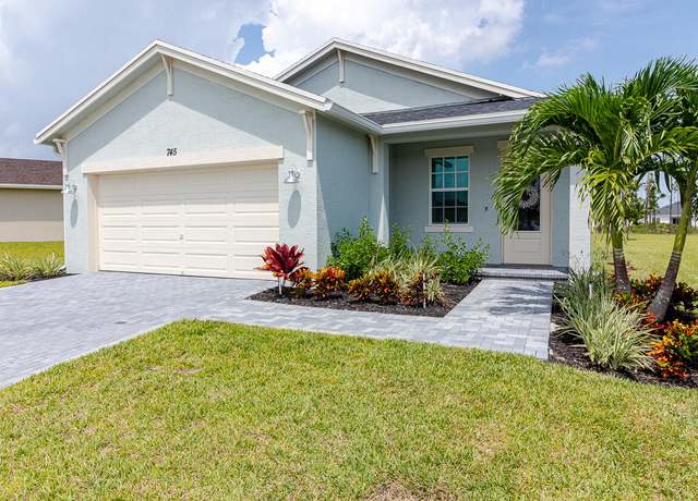 Property at 745 SE Bloomfield Rd, Port Saint Lucie, FL 34984, 3 beds, 2 baths