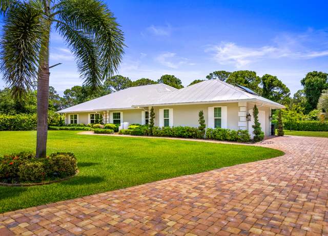 Property at 7903 Plantation Lakes Dr NW, Port Saint Lucie, FL 34986, 4 beds, 3 baths