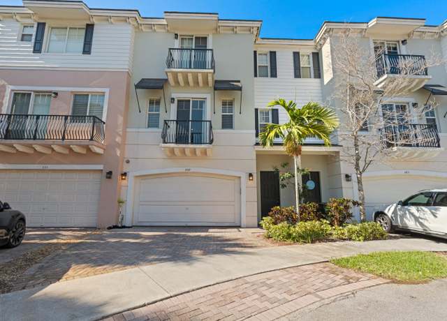 Property at 559 NW 35th Pl, Boca Raton, FL 33431, 3 beds, 3.5 baths