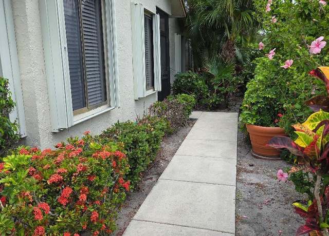 Property at 1305 NW 29th Ave Unit D, Delray Beach, FL 33445, 2 beds, 2 baths