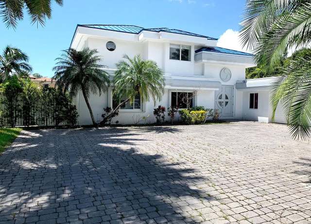 Property at 1740 SE 7th St, Fort Lauderdale, FL 33316, 5 beds, 5 baths