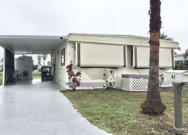 Property at 42 Spanish Way, Port Saint Lucie, FL 34952, 2 beds, 1.5 baths