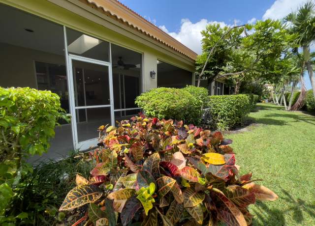 Property at 6817 Via Regina, Boca Raton, FL 33433, 3 beds, 2.5 baths