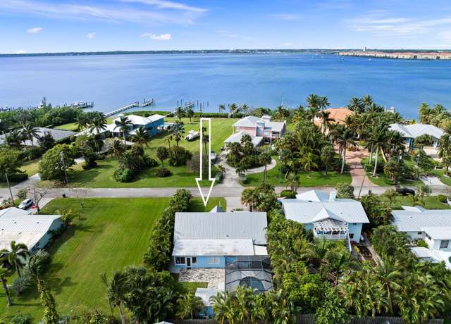 Property at 1128 Fernandina St, Fort Pierce, FL 34949, 4 beds, 2 baths