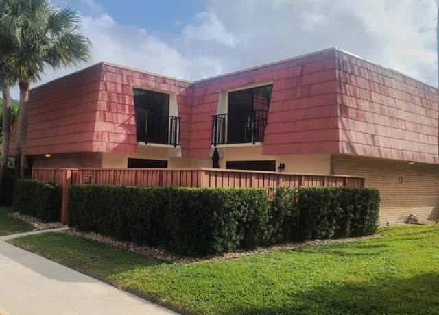 Property at 421 Live Oak Ln, Boynton Beach, FL 33436, 2 beds, 2.5 baths