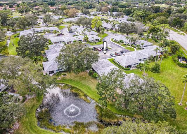 Property at 911 Club Dr, Palm Beach Gardens, FL 33418, 2 beds, 2 baths