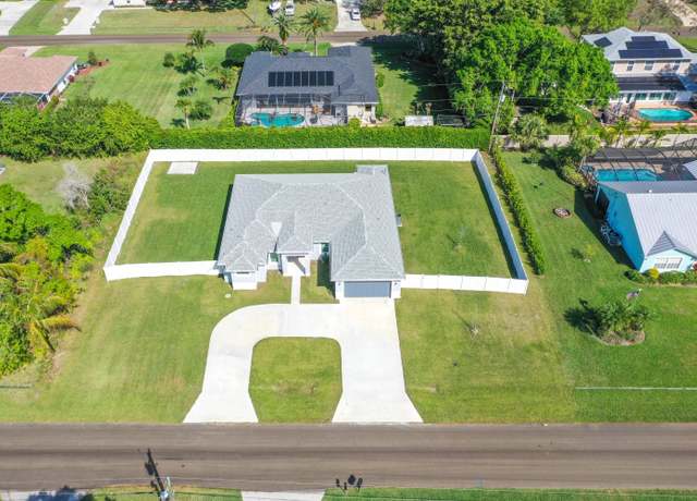 Property at 2017 SW Justison Ave, Port Saint Lucie, FL 34953, 3 beds, 3 baths