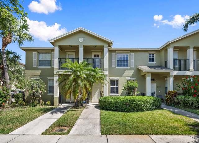 Property at 2149 SE Grand Dr, Port Saint Lucie, FL 34952, 2 beds, 2.5 baths