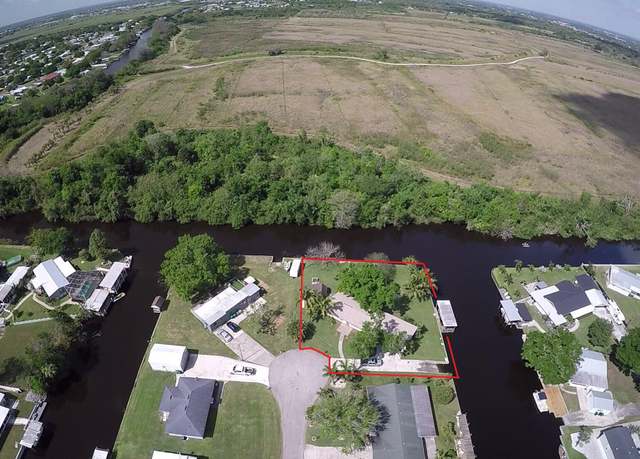 Property at 2803 SE 19th Ct, Okeechobee, FL 34974, 3 beds, 2 baths