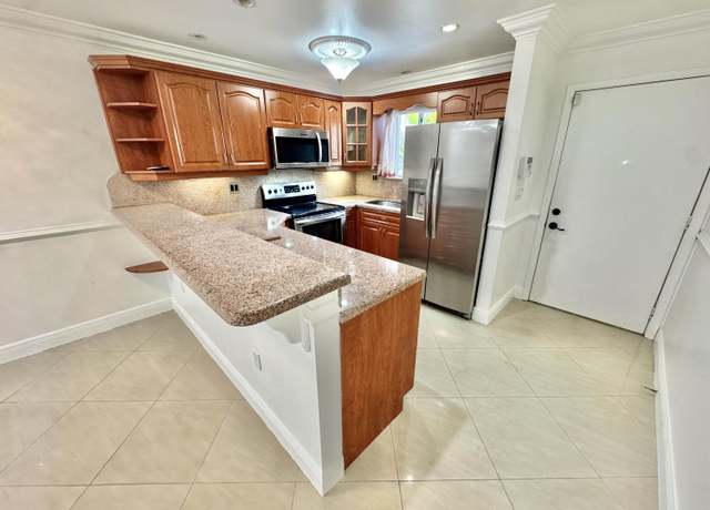 Property at 6074 Forest Hill Blvd #107, West Palm Beach, FL 33415, 2 beds, 1 bath