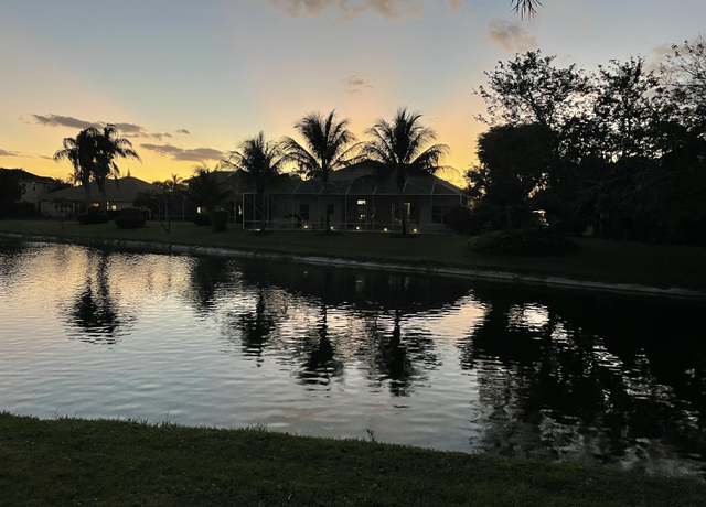 Property at 10798 Seacliff Cir, Boca Raton, FL 33498, 4 beds, 2.5 baths