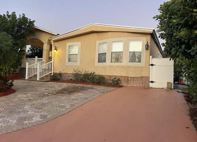 Property at 8287 SE Swan Ave, Hobe Sound, FL 33455, 3 beds, 3 baths