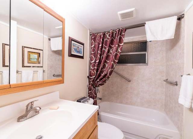 Property at 433 Saxony Way Unit J, Delray Beach, FL 33446, 2 beds, 2 baths