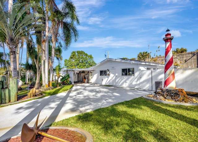 Property at 9520 Birmingham Dr, Palm Beach Gardens, FL 33410, 2 beds, 1 bath